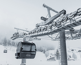 10er Gondelbahn in Gstaad, Schweiz