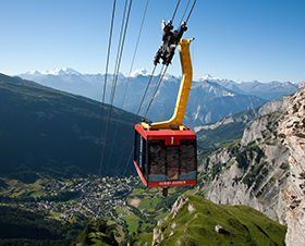 Pendelbahn in Leukerbad, Schweiz